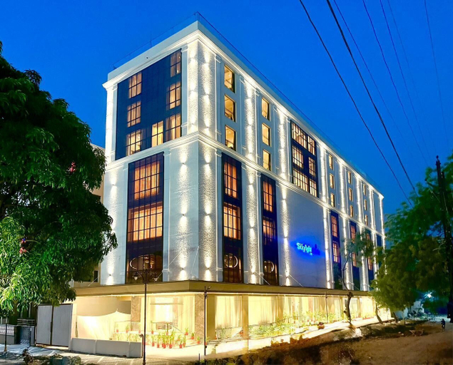 Primary image, SkkyLight Lords Inn, Nanded