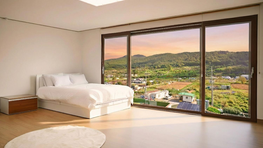 Bedroom 2, Tongyoung Misung Sweet Pension, Tongyeong