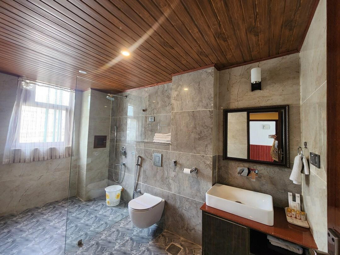 Bathroom 4, Hotel Shangrila - Leh, Leh