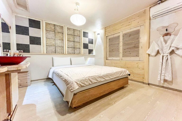 Bedroom 3, Chuncheon Cinema, Chuncheon