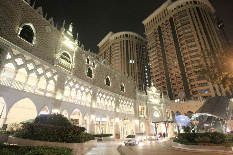 Exterior & Views 2, MaxStays Max Home at The Venice Residences, Taguig