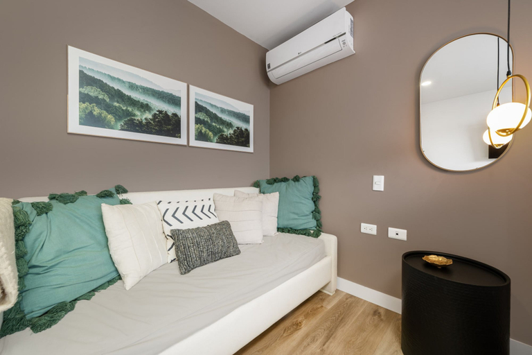 Room 5, Go Living Suites - 904, Medellín