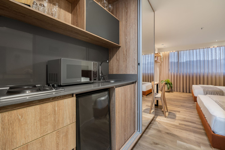 Room 5, Go Living Suites - 1310, Medellín