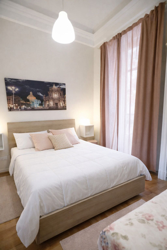 Room 4, Etnea Rooms, Catania