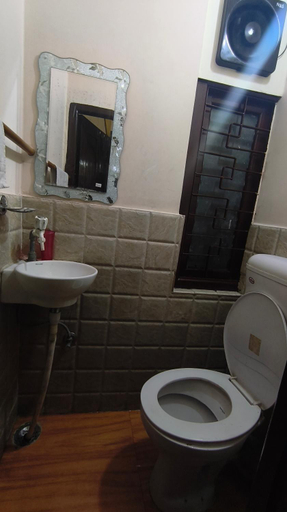 Bathroom 2, Esses House A Luxury Homestay and service apartment, East Sikkim