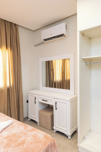 Room 4, Lurette Hotel, Yusuf as-Sidiq