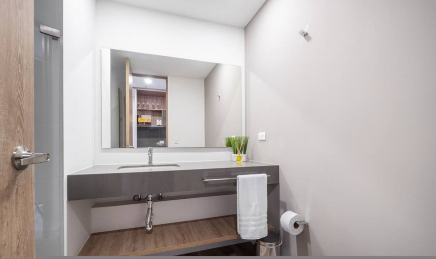 Room 5, Go Living Suites - 1019, Medellín