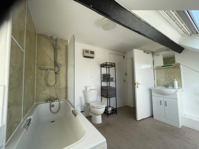 Bathroom 2, Durbeyfield, Dorset