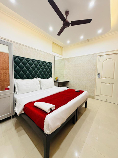 Bedroom 4, Hotel Satwah 29 Just Near Nizamuddin Railway, Delhi