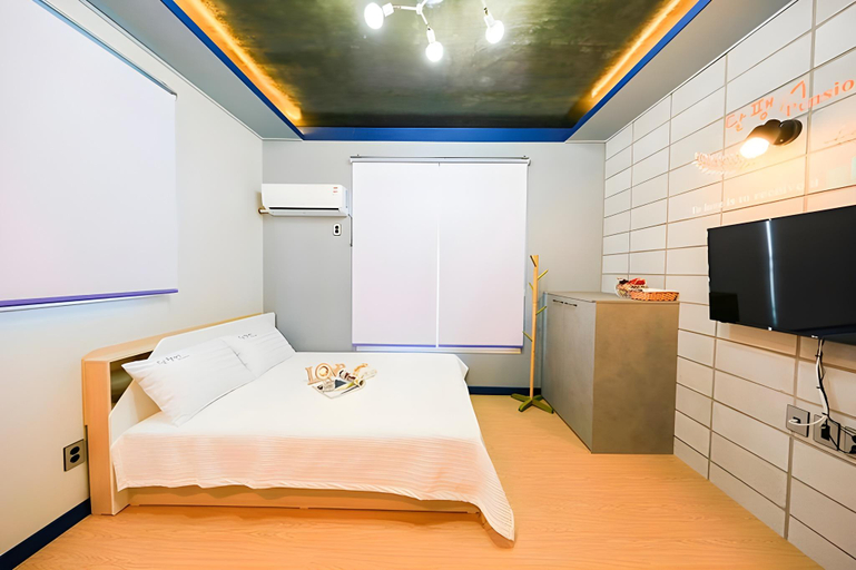 Bedroom, Boryeong (Daecheon) Snail Pension, Boryeong
