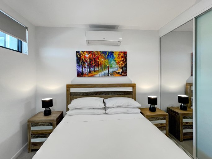 Bedroom 4, Bay View 2-Bedroom Apartment with BBQ, Eurobodalla
