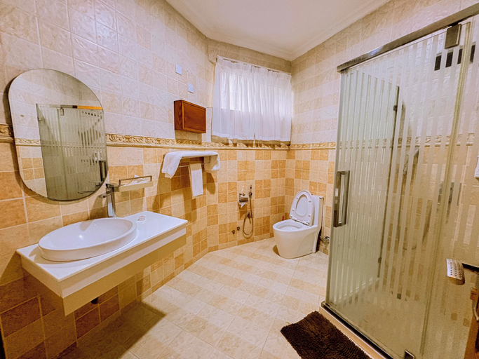 Bathroom 3, Masailand Safari & Lodge, Arusha