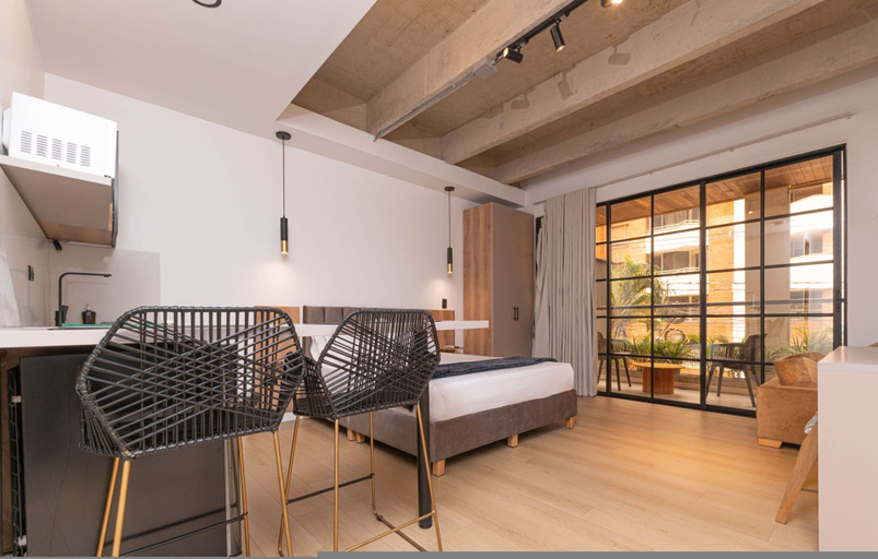 Room 3, Opera 303 in Medell n, Medellín