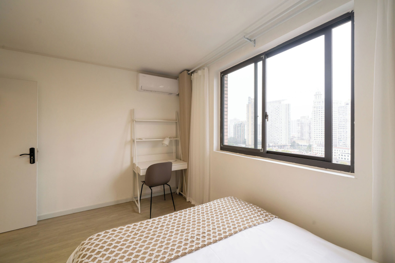 Room 2, Book and Bed-Nanjing West Road, Shanghai