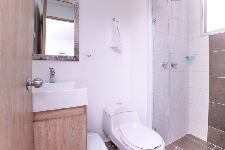 Room 5, Oslo 610 in Medell n, Medellín