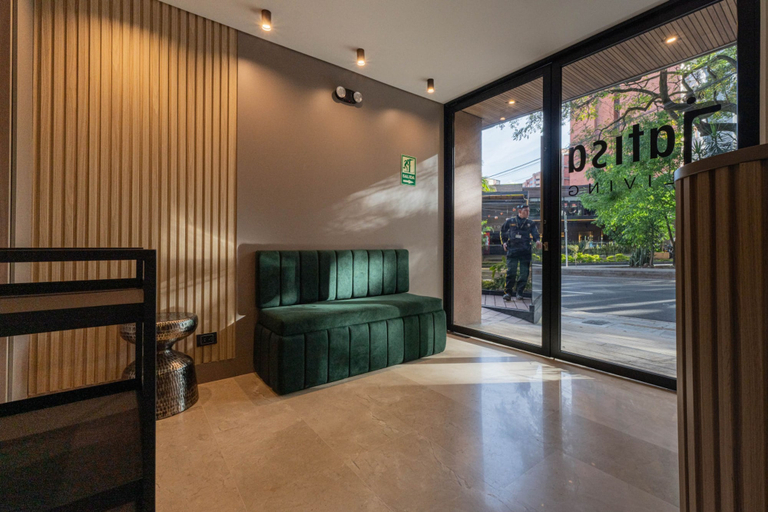 Room 4, Jatisa 303 in Medell n, Medellín