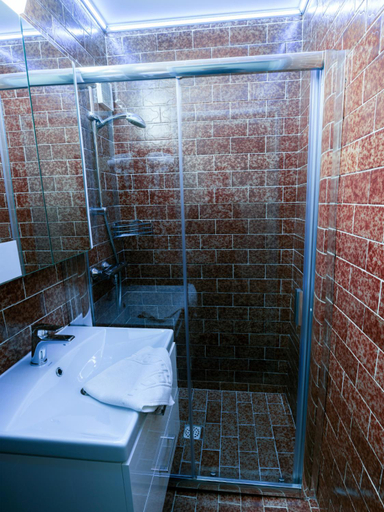 Bathroom 4, Hotel Kamzík, Bruntál