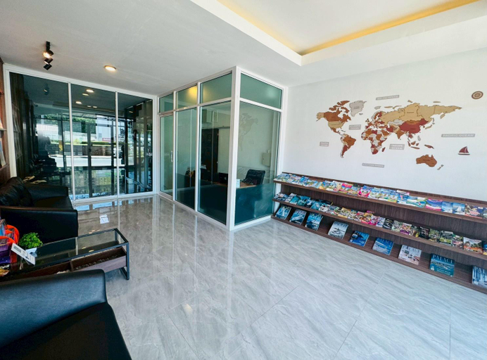 Public Area 3, Henry's House, Phuket Island