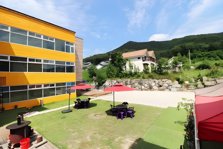 Exterior & Views 1, Wonju Munmak Oak County Pension, Yangpyeong