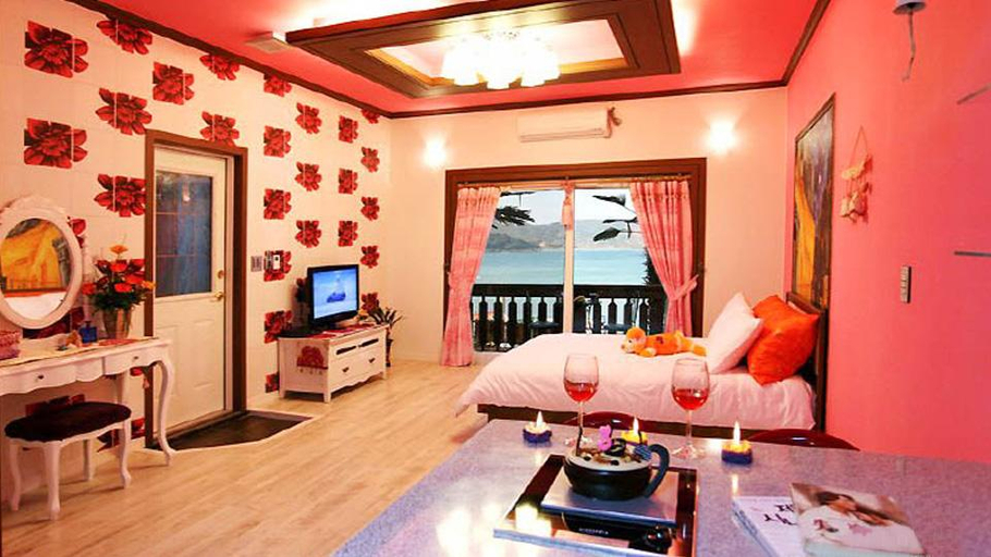 Bedroom 2, Rainbow hill , Namhae