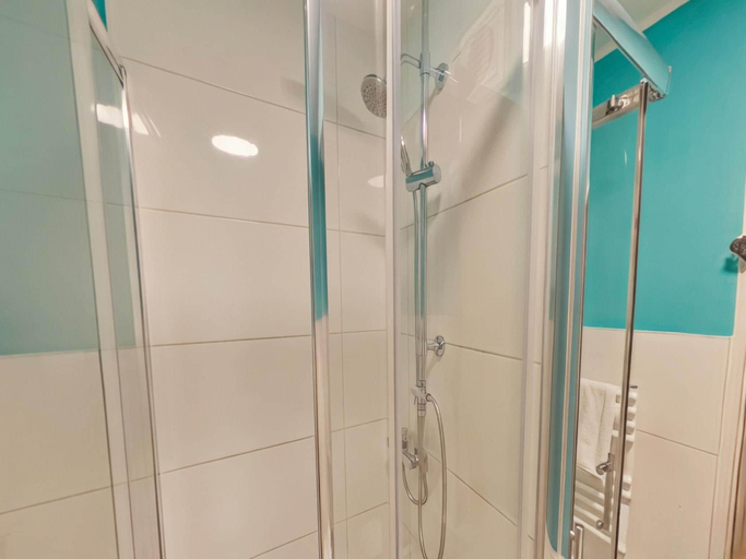 Bathroom 4, Appartement Sandra im Bayerischen Wald mit Pool, Freyung-Grafenau