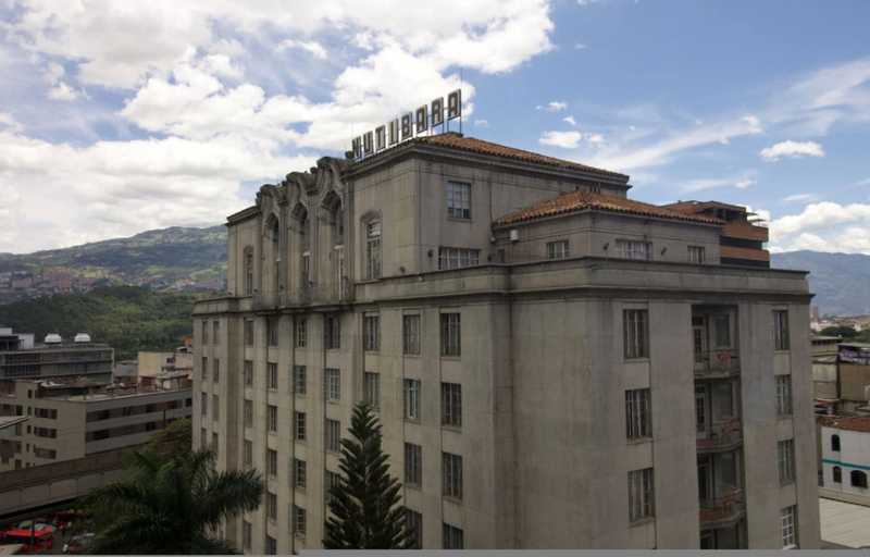 Room 2, Nutibara Express - 822, Medellín
