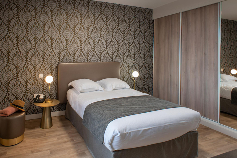 Bedroom 5, Chateau Camas, Haute-Garonne