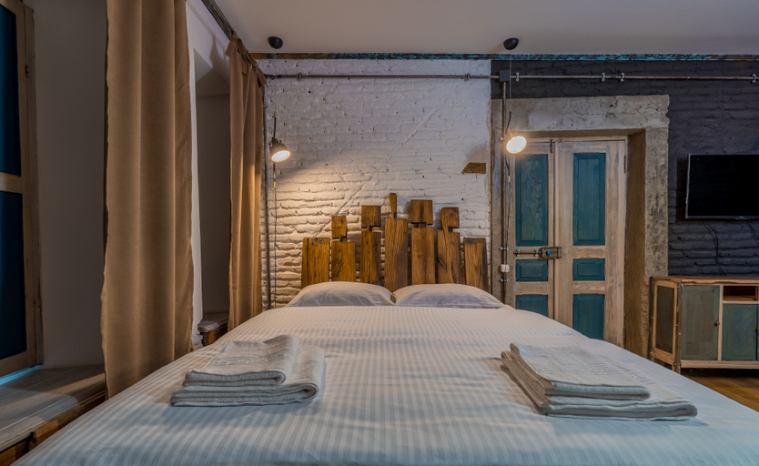 Others 3, H&B apartments Zurab Zhvania, Tbilisi