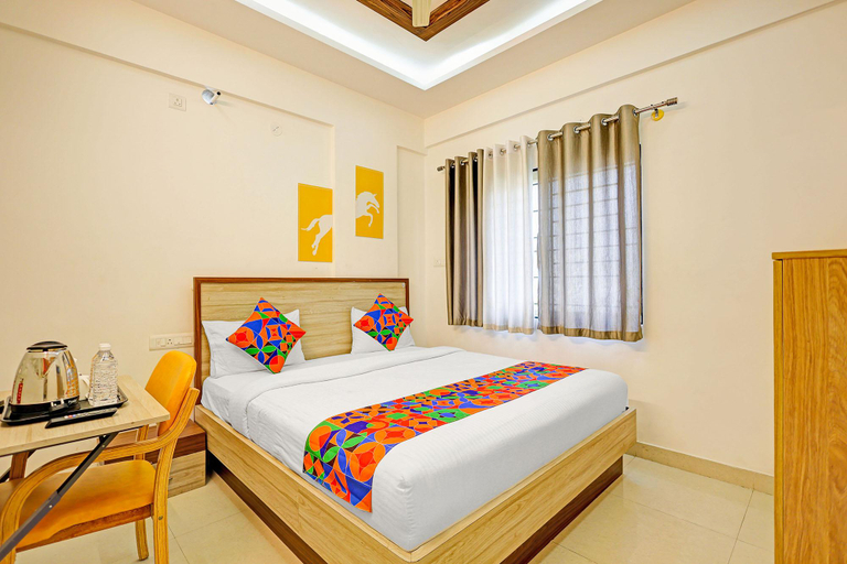 Bedroom 3, FabHotel Marella Grand Inn, Bangalore