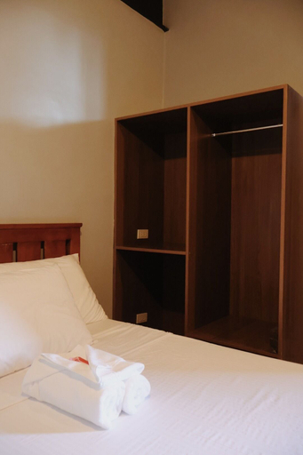 Room 5, Roccia Transient, San Fernando City
