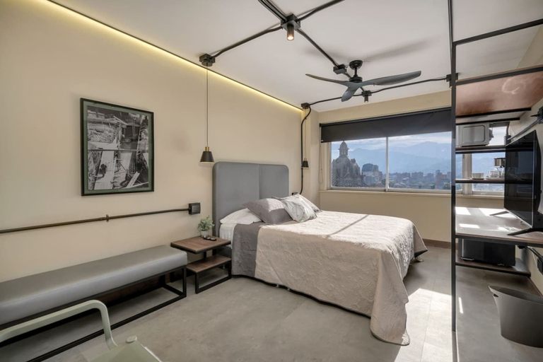 Room 2, Nutibara Express - 831, Medellín