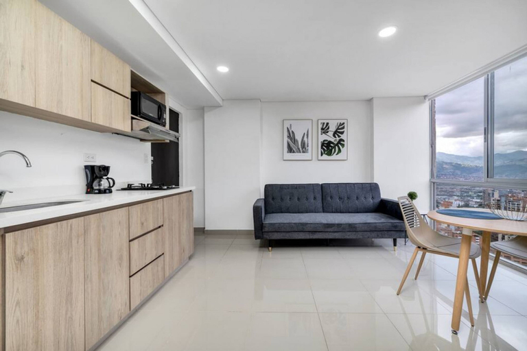 Room 5, Oslo 2411 in Medell n, Medellín