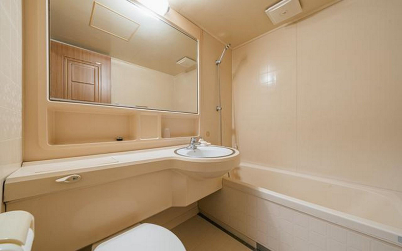 Bathroom, Seogwipo Shinsegye Hotel, Seogwipo
