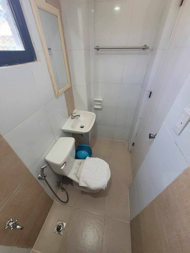 Bathroom 4, La Bella Casa de Boracay, Malay