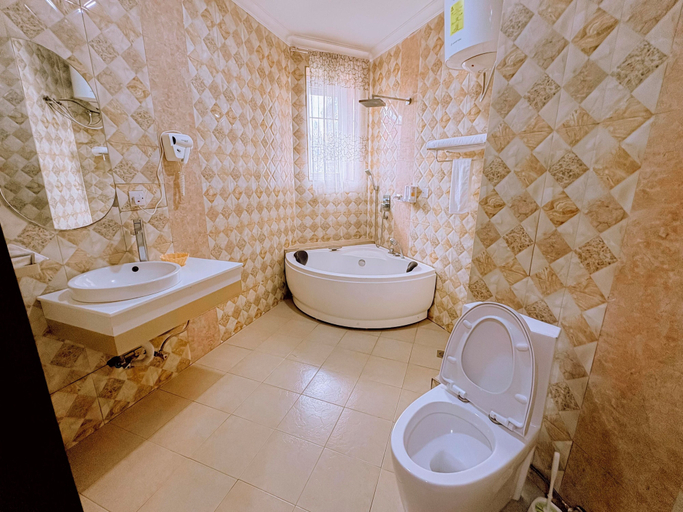 Bathroom 3, Masailand Safari & Lodge, Arusha