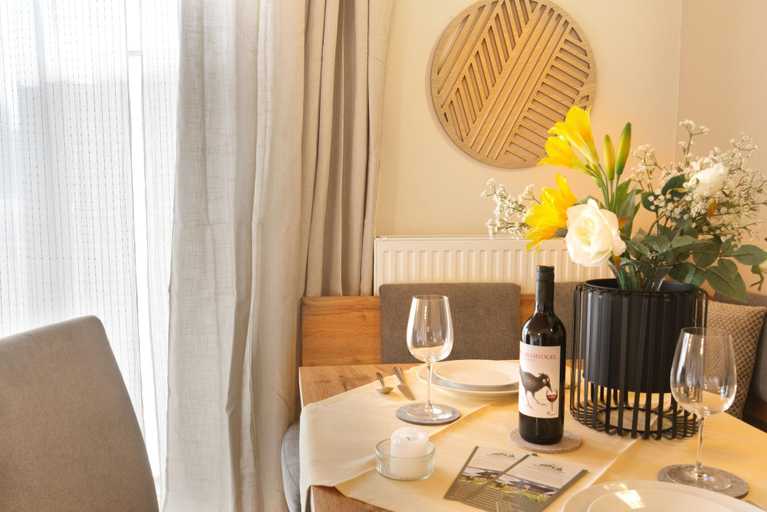 Others 5, Tranquil apartment in the centre of Seefeld, Innsbruck Land