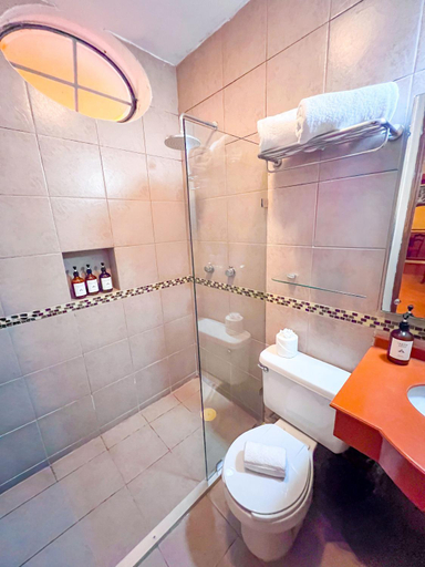 Bathroom 3, Maya Campeche Hotel, Campeche
