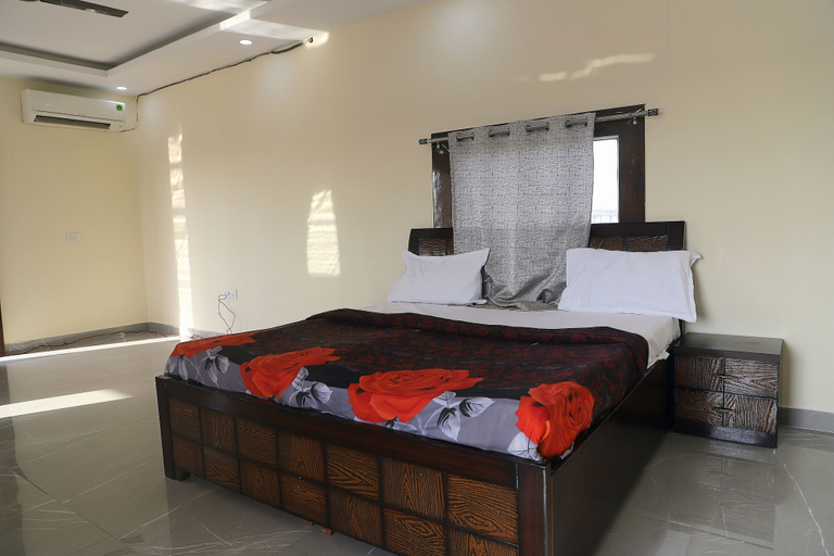 Room 3, The Golden Farm, Gautam Buddha Nagar
