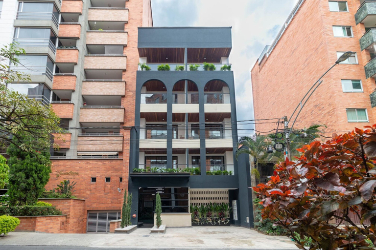 Room 4, Opera 402 in Medell n, Medellín