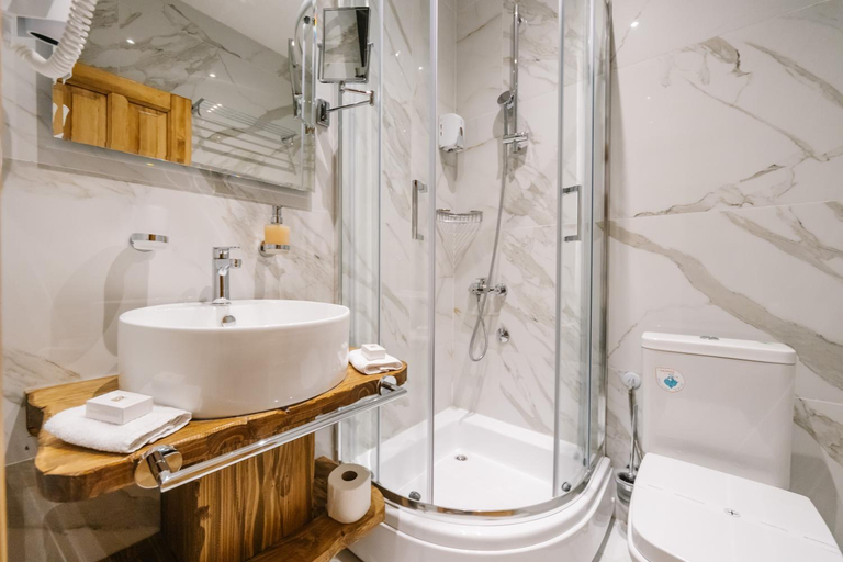Bathroom, Hotel PORTO TARA
