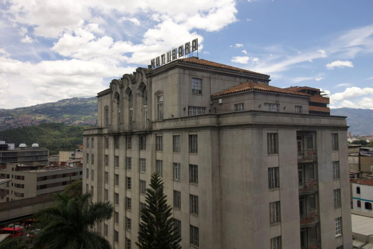 Room 5, Nutibara Express - 823, Medellín