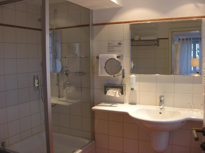Bathroom 3, Hotel am Doktorplatz, Gütersloh