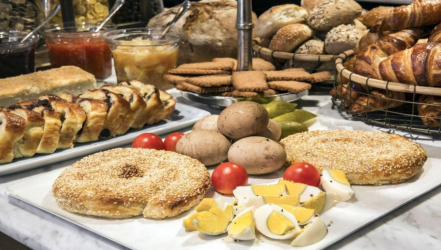 Food & Drinks 4, Market House- Local experience