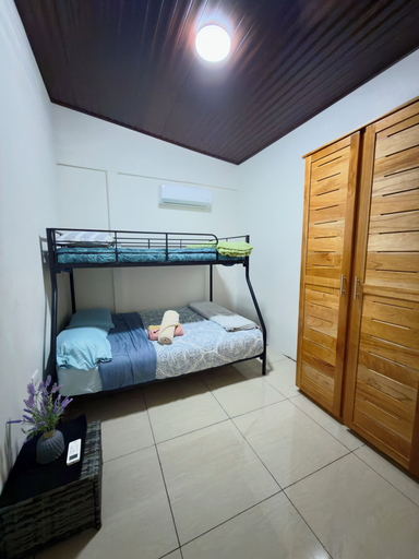 Room 4, Paulos View Lodge, San Carlos