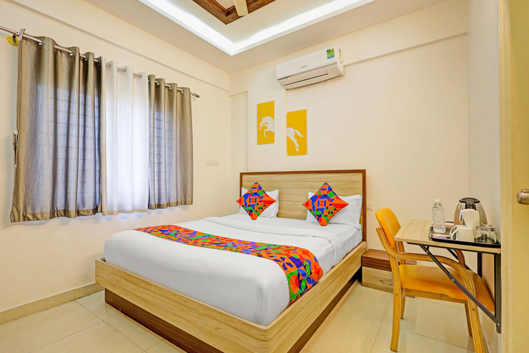 Bedroom 1, FabHotel Marella Grand Inn, Bangalore