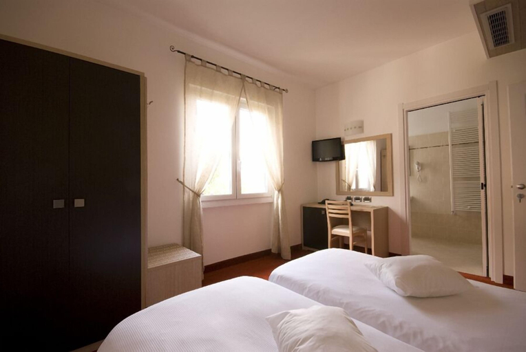 Bedroom 2, HOTEL LAURO, Como
