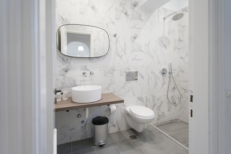 Bathroom 3, Alexia Studios, Thessaly