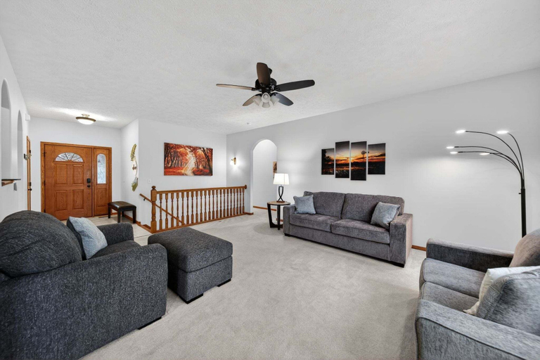 Living area 5, Quiet Lincoln Gem 3 King Brs Garage 3 Bedroom Home, Lancaster