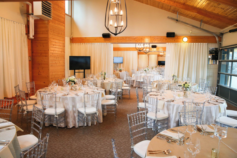 Banquet hall 4, Azuridge Estate Hotel, Division No. 6