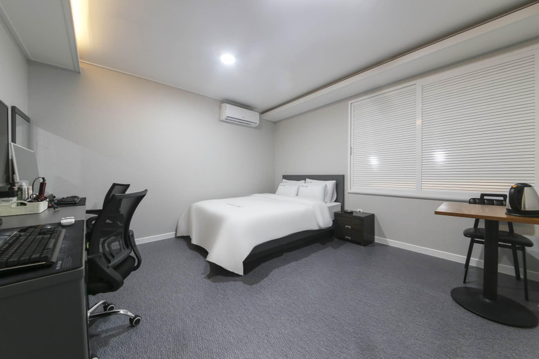 Others 1, Paju Cheongwha Motel, Paju